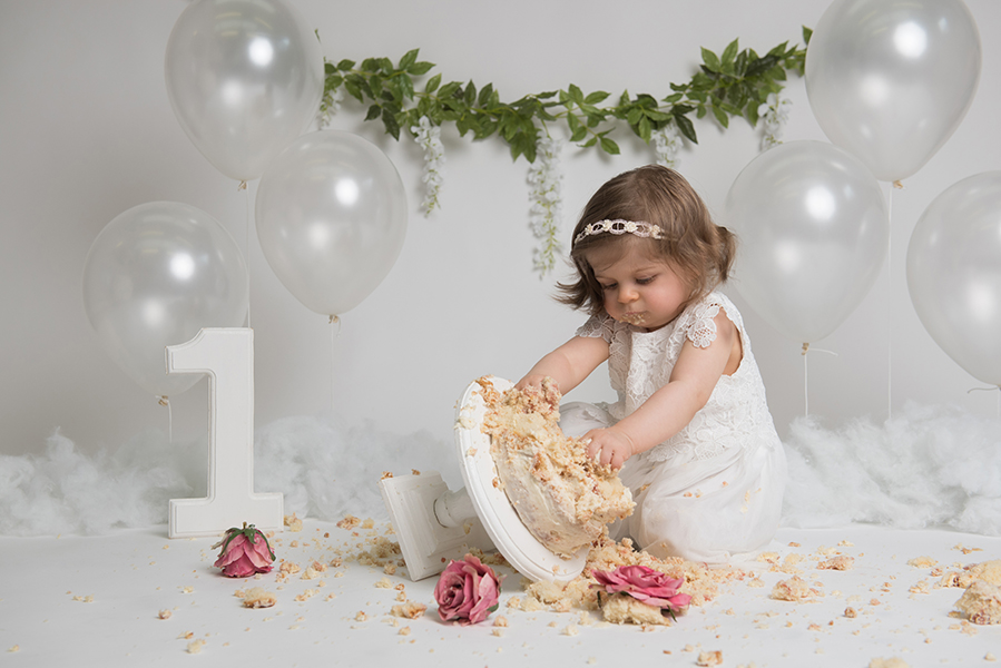 child photography shoot with cake in Sheffield